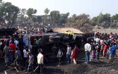 কুমিল্লায় ট্রাক উল্টে নিহত ১৩ শ্রমিক