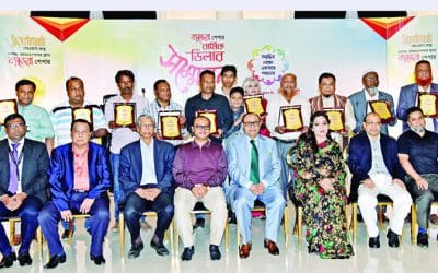 সেরা ডিলারদের পুরস্কৃত করলো বসুন্ধরা পেপার