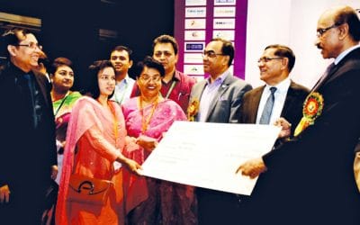 সোনালী ব্যাংকের নারী উদ্যোক্তাদের চেক প্রদান