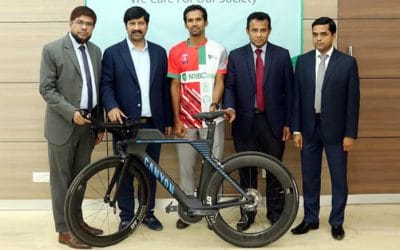 আরাফাতকে রেসিং সাইকেল দিলো এনআরবিসি ব্যাংক