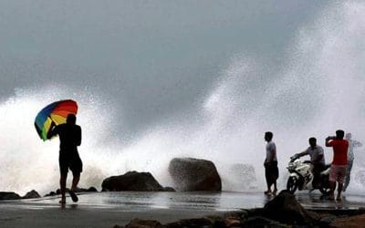 তীব্র বেগে ধেয়ে আসছে ফণী