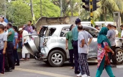 মৎস্য ভবন মোড়ে সড়ক দুর্ঘটনায় নিহত ২