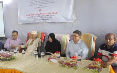 মান্নান স্কুল অ্যান্ড কলেজ শিক্ষক-শিক্ষার্থীদের মাঝে হেলথকার্ড বিতরণ