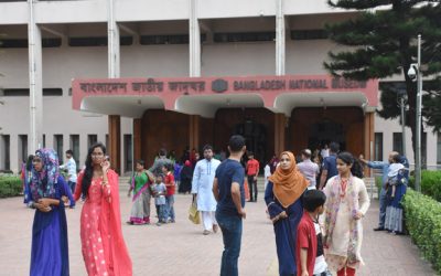 ঈদের আনন্দে জাদুঘরে দর্শনার্থীর ভিড়
