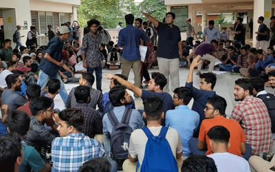 ভবনে তালা ঝুলিয়ে আহসানউল্লাহর শিক্ষার্থীদের আন্দোলন
