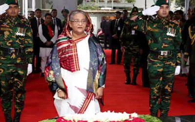 বঙ্গবন্ধুর প্রতিকৃতিতে প্রধানমন্ত্রীর শ্রদ্ধা