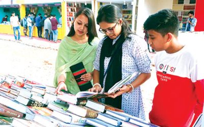 অমর একুশে গ্রন্থমেলায় পাঠকের দৃষ্টি নতুন বইয়ে