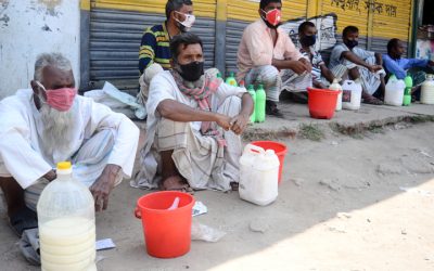 লকডাউনে ধ্বংসের মুখে দুগ্ধশিল্প