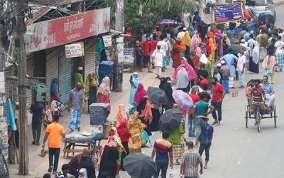 টিসিবির পণ্য বিক্রিতে অনিয়ম, সারাদিন লাইনে দাঁড়িয়েও পণ্য পাচ্ছেনা ক্রেতারা