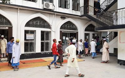 ঈদের নামাজ শেষে কোলাকুলি নেই