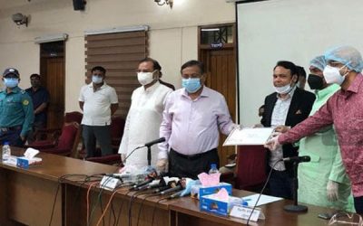 সাইফ পাওয়ার চট্টগ্রামে করোনা রোগীদের ১০০ অক্সিজেন সিলিন্ডার দিল