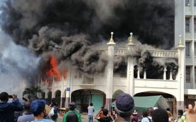 দক্ষিণ আফ্রিকায় ১৩৯ বছরের পুরোনো মসজিদে আগুন