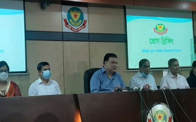 ৫৫ চোরাই মোবাইলসহ গ্রেফতার ৮