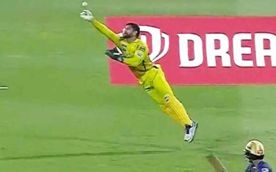 এটা কী দেখালেন ধোনি!