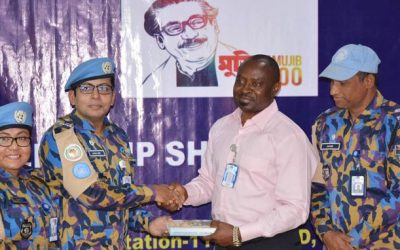 সুদানে শান্তিরক্ষা মিশনে বঙ্গবন্ধুকে নিয়ে লেখা বই প্রদান
