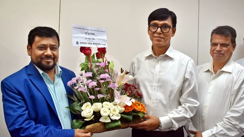 আইডিআরএ’র চেয়ারম্যানকে ন্যাশনাল লাইফের শুভেচ্ছা