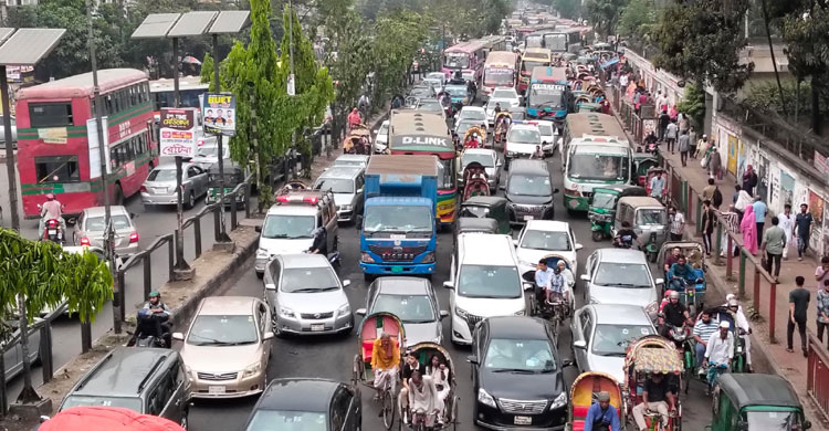 নাড়ির টানে ছুটছে মানুষ, রাজধানীতে তীব্র যানজট