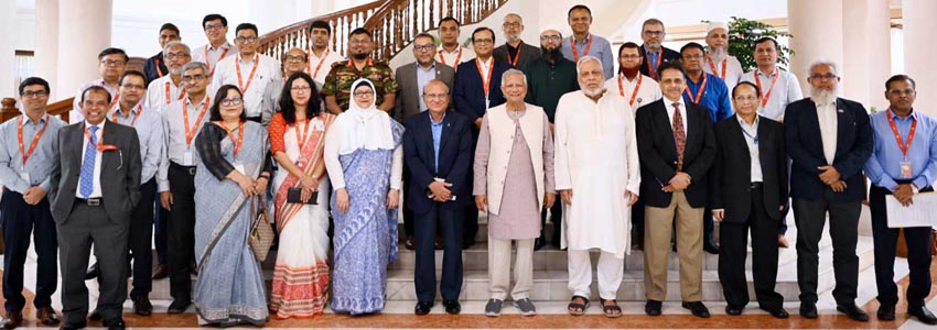 ঝামেলামুক্ত ঈদের জন্য কর্মকর্তাদের ধন্যবাদ দিলেন প্রধান উপদেষ্টা