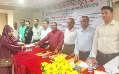 ফরিদপুরের সদরপুরে পপুলার লাইফের বীমাদাবীর ১ কোটি ৭৩ লক্ষ টাকার চেক হস্তান্তর