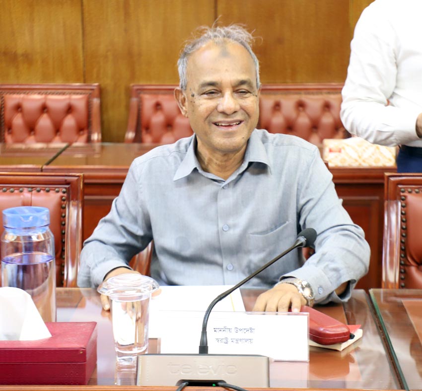 ছাত্র সংসদ নির্বাচনের অভিজ্ঞতা জাতীয় নির্বাচনে কাজে লাগবে- স্বরাষ্ট্র উপদেষ্টা