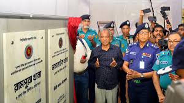 পুলিশ সদস্যদের কর্মপরিবেশ উন্নয়নে সরকার কাজ করছে : স্বরাষ্ট্র উপদেষ্টা