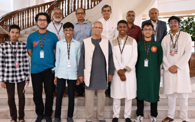 প্রধান উপদেষ্টার সঙ্গে সাক্ষাৎ করেছেন অলিম্পিয়াডে পদকজয়ী ছয় শিক্ষার্থী