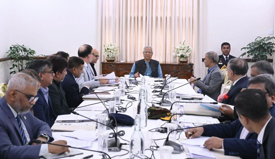 নির্বাচন সামনে রেখে সাইবার নিরাপত্তা জোরদারের নির্দেশ প্রধান উপদেষ্টার