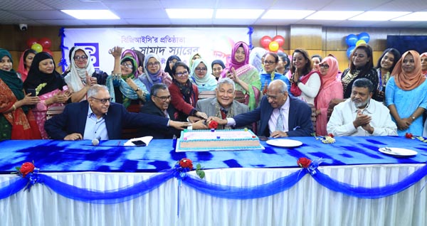 বিজিআইসিতে এম এ সামাদের জন্মদিন ও নববর্ষ উদযাপন