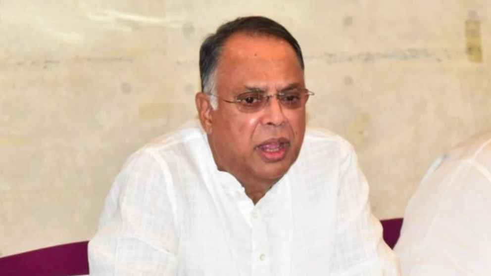 প্যানিক না হয়ে প্রয়োজন অনুযায়ী তেল নিন : জালানি মন্ত্রী