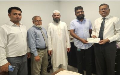 বাংলাদেশ ন্যাশনাল ইন্স্যুরেন্সের অগ্নি বীমা দাবির চেক হস্তান্তর