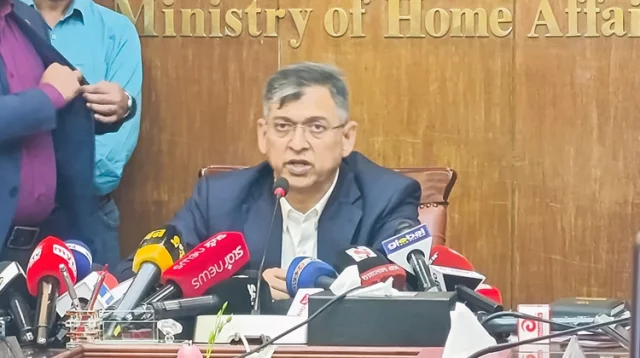 ঈদে পশুর হাটে চাঁদাবাজি বন্ধে হটলাইন চালু করা হবে : স্বরাষ্ট্রমন্ত্রী