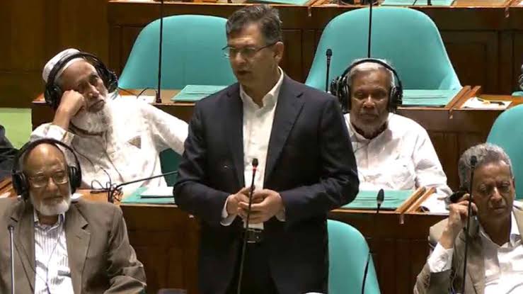মাদক, ছিনতাই ও কিশোর গ্যাং দমনে সরকার বদ্ধপরিকর : স্বরাষ্ট্রমন্ত্রী