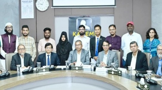 বাংলা কিউআর কোডের ব্যবহার লেনদেন সহজ, দ্রুত ও নিরাপদ করবে: গভর্নর