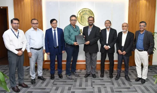 বাংলাদেশ ব্যাংক ও পিকেএসএফ-এর মধ্যে ৫ হাজার কোটি টাকার চুক্তি স্বাক্ষর