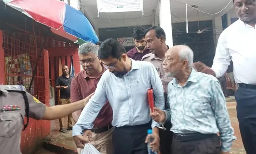 জাল শেয়ার জামানতে ঋণ: ঢাকা ব্যাংকের সাবেক চার কর্মকর্তার সর্বোচ্চ ১০ বছরের কারাদণ্ড