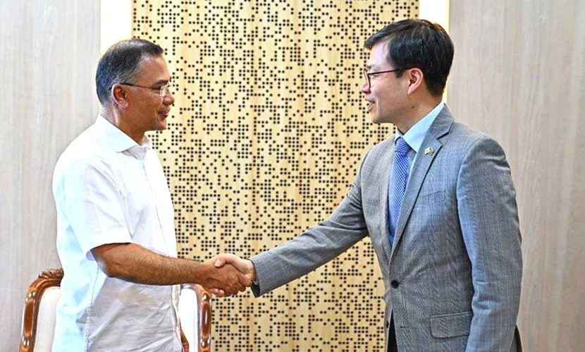 কোরিয়ান কোম্পানিকে জাহাজ নির্মাণে বিনিয়োগের আহ্বান প্রধানমন্ত্রীর