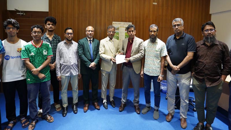 চুয়েটে ৩ শিক্ষার্থীর মৃত্যুতে ৬ লাখ টাকার বীমা দাবি পরিশোধ জেনিথ লাইফের