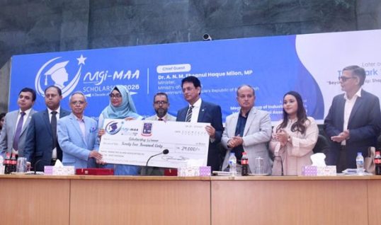 বড় কোম্পানিগুলো একাডেমিয়া-ইন্ডাস্ট্রির লিংকেজে গুরুত্ব দেয় না: শিক্ষামন্ত্রী