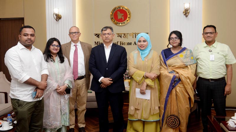 সরকার নাগরিকের বাক-স্বাধীনতা ও ব্যক্তিগত সুরক্ষার বিষয়ে অত্যন্ত সচেতন: স্বরাষ্ট্রমন্ত্রী