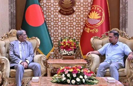 রাষ্ট্রপতির সঙ্গে প্রধানমন্ত্রীর প্রথম সৌজন্য সাক্ষাৎ