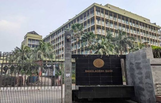 প্রণোদনা আছে, ঋণ পাচ্ছেন না উদ্যোক্তারা