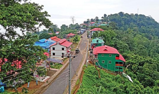 তিন দফা দাবি পূরণ না হওয়ার,সকাল থেকে অনির্দিষ্টকালের অবরোধের ঘোষণা